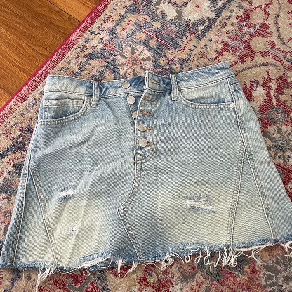 Free People mini denim skirt, ripped blue Jean, size 27